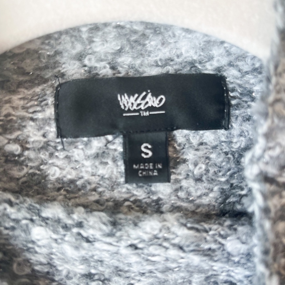 Sweater - Picture 4 of 13